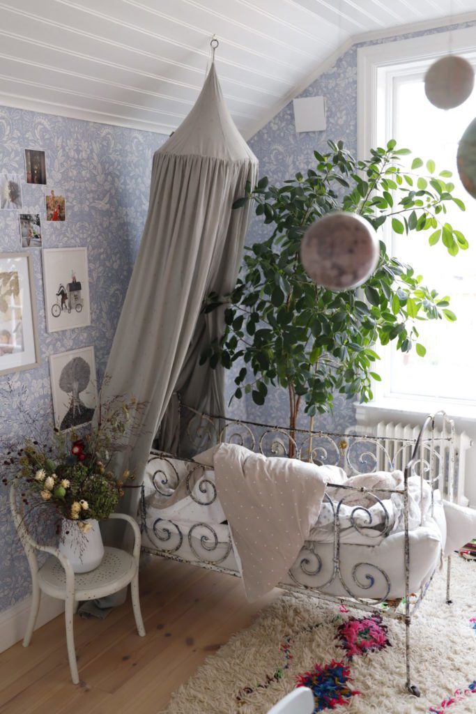 14193BA2 73AC 4F5F 8A22 9D6DBB51247F e1540818043917 Lovely Life