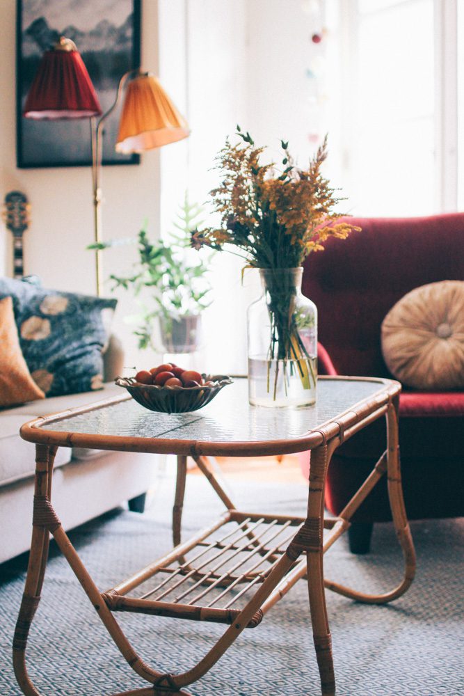 Läs mer om artikeln Nytt rottingbord i vårt vardagsrum