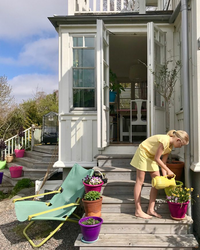 Läs mer om artikeln Plantera – sätt våren i kruka