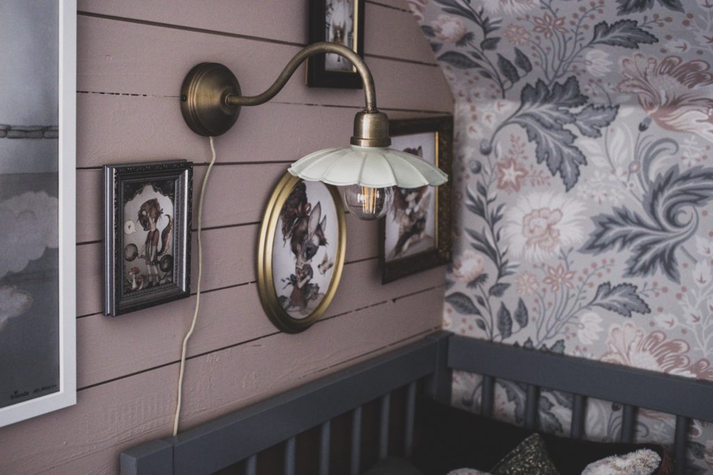 Lovely life sanglampa barnrum