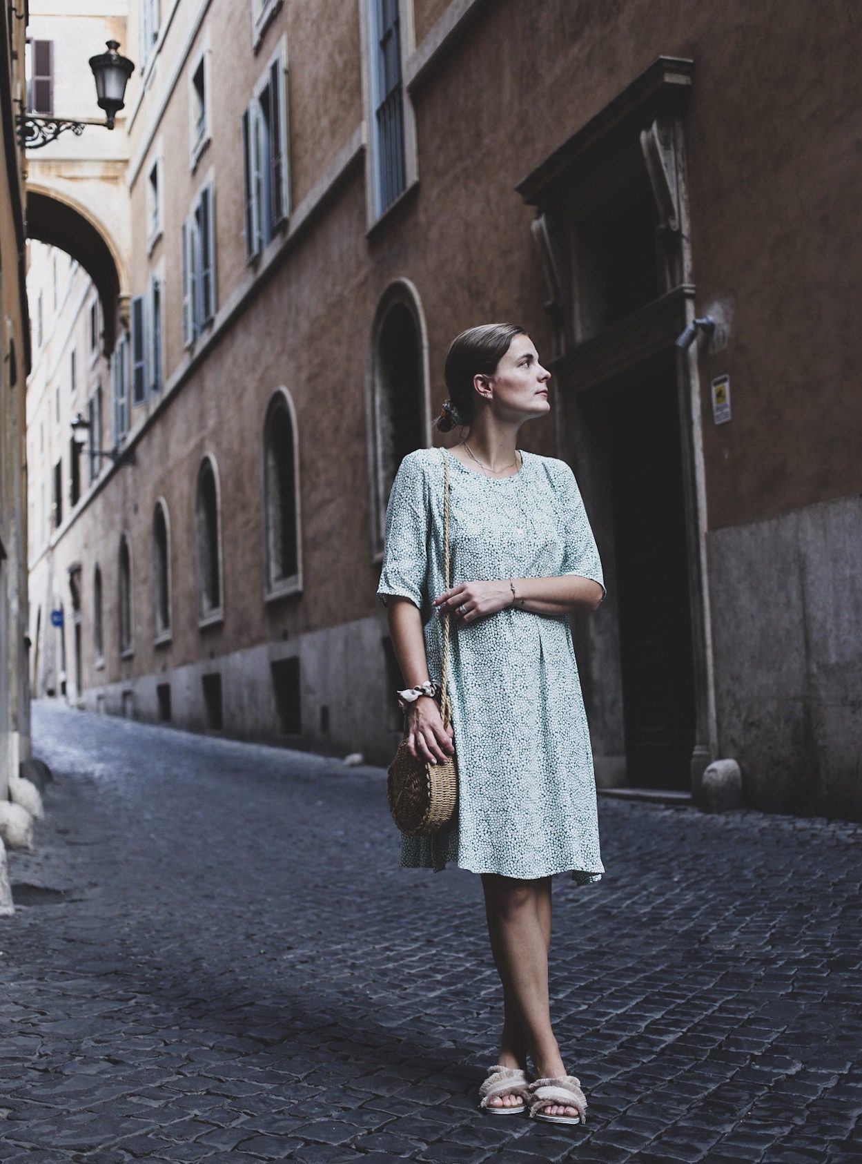 8F71166B D4A5 4E4A AE18 AE57503EBEC7 VYKORT FRÅN ROM