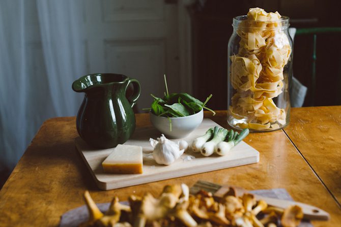 Läs mer om artikeln Pasta with chantarelles and baby spinach