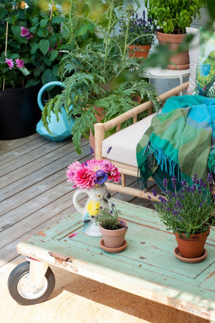 Läs mer om artikeln Nytt soffbord av en gammal dörr