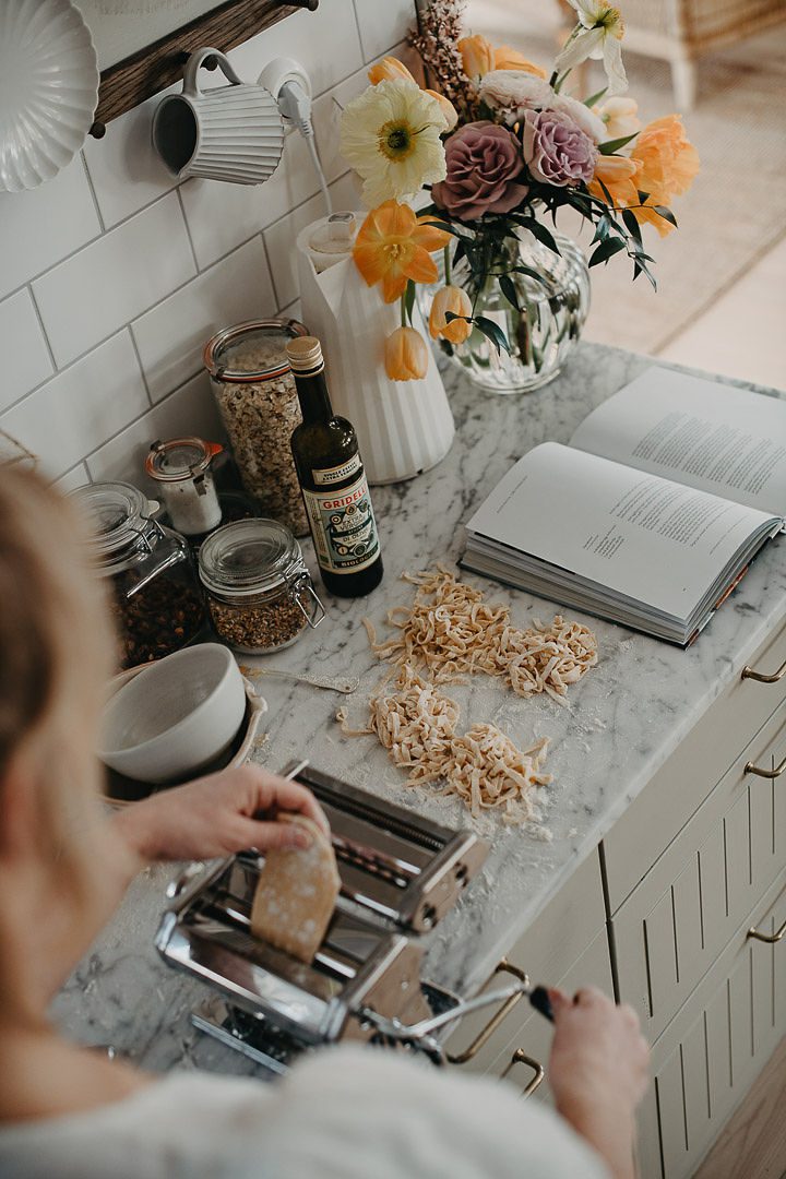 FotografMalinLindner 8342 Blommor och hemlagad pasta