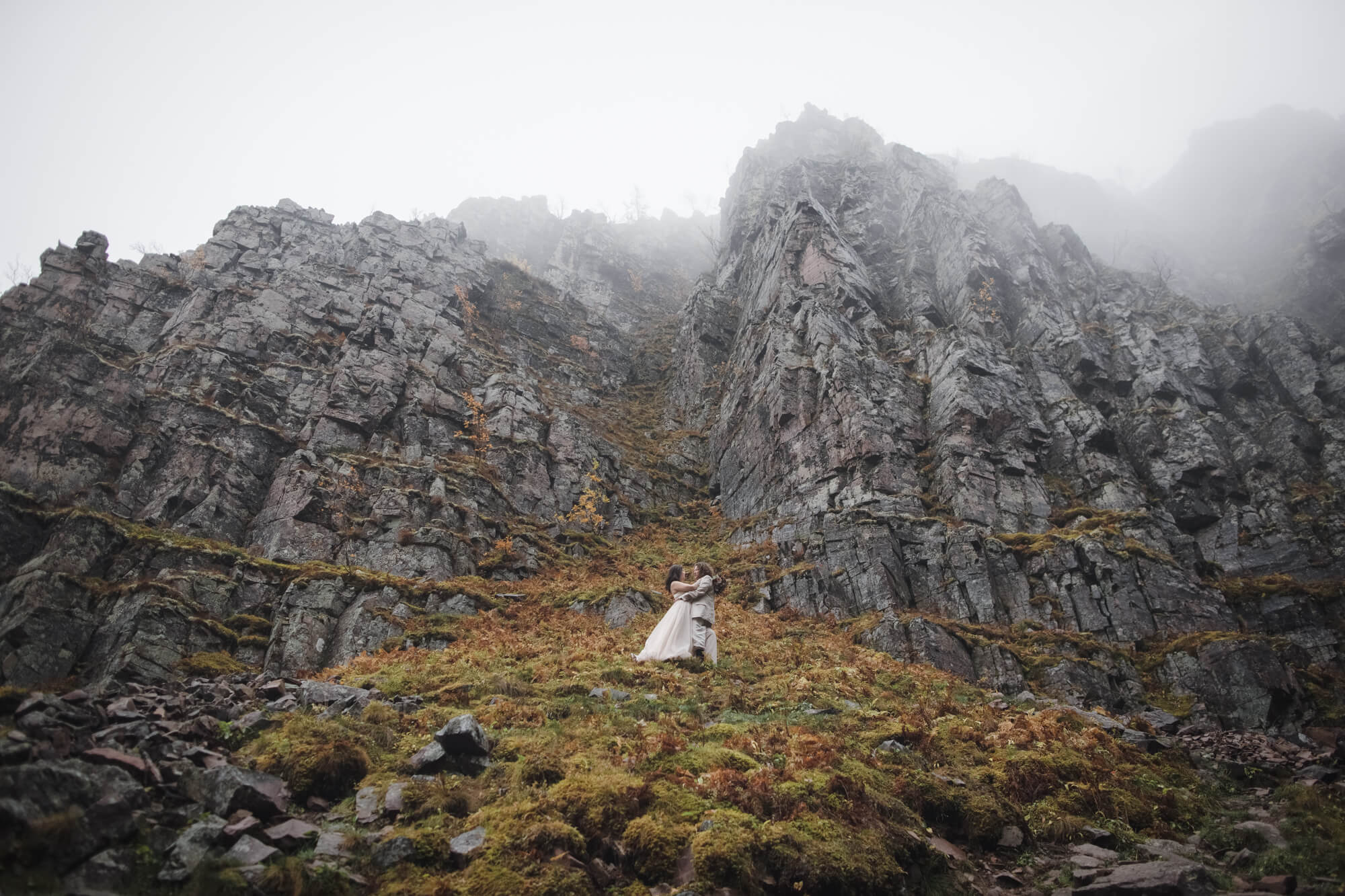 Fulufjallet 278 Äventyrligt elopement vid vattenfall i Dalarna