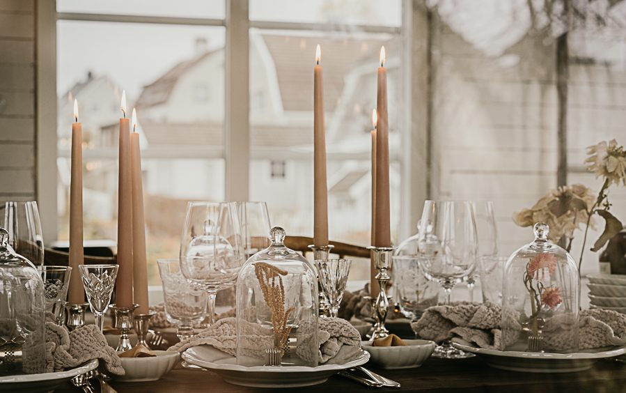 Läs mer om artikeln Min dukning för Damernas Värld.