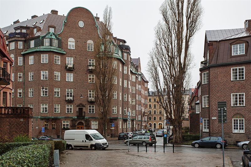 Läs mer om artikeln FEMININE
