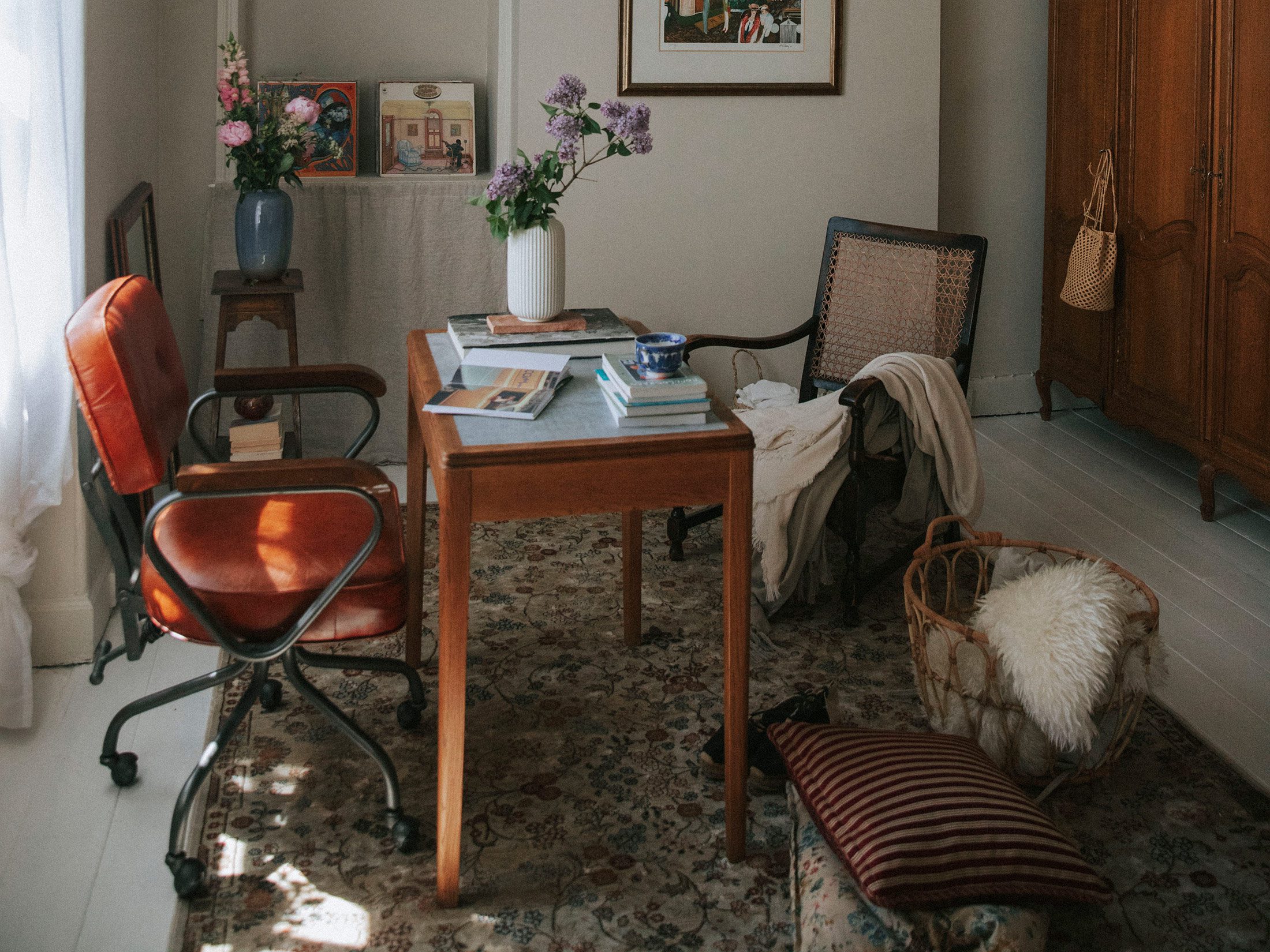Läs mer om artikeln Office room renovation – going back to neutral colours