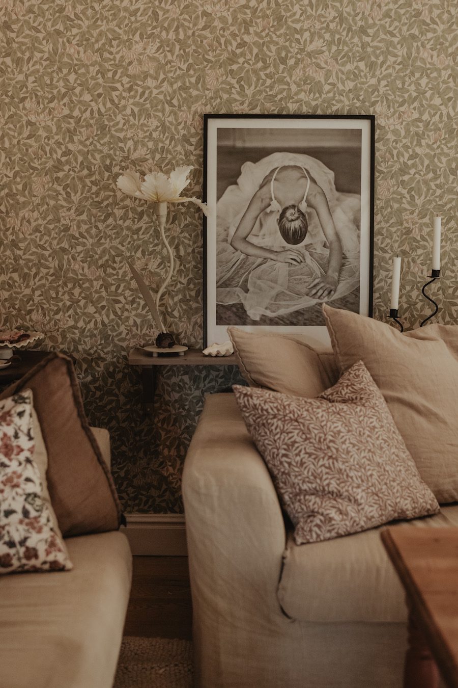 Lovely Life 347 lampa fjadertulpan handgjord unik linnea ahlsten lundgren blomsterlampa2025 02 Lovely Life