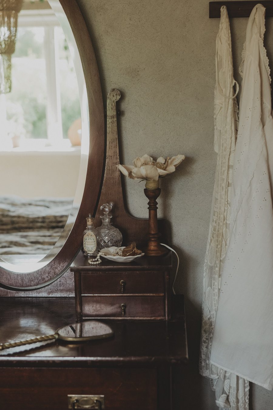 lampa honungsros handgjord unik linnea ahslten lundgren blomsterlampa2025 03 Mina handgjorda blomsterlampor