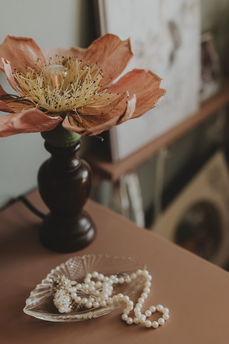 lampa nyponros handgjord unik linnea ahslten lundgren blomsterlampa2025 02 Mina handgjorda blomsterlampor