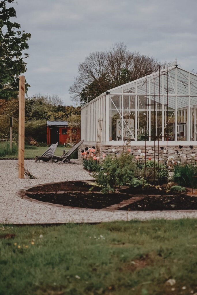 Lovely Life 465 linnea greenhouse garden04 Lovely Life