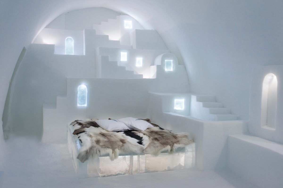 medium White Santorini Design Haemee Han Jae Yual Lee Photo Asaf Kliger Icehotel 2of2 ICEHOTEL i Jukkasjärvi - Vinterbröllopens paradis