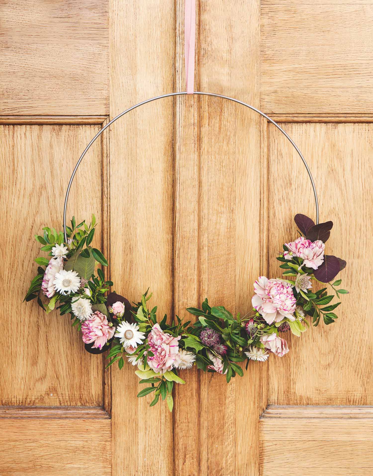 Läs mer om artikeln DIY -halvkrans