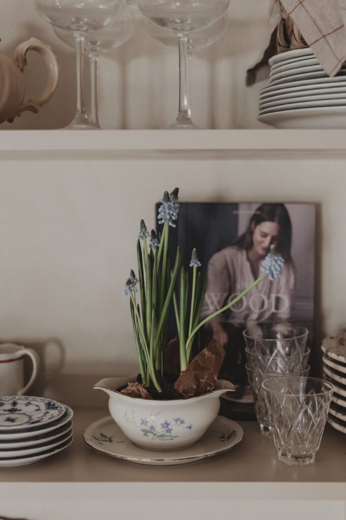 parlhyacint blue kitchen linnea ahlsten lundgren02 Lovely Life